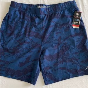 Never worn men’s XXL trunk/flex gym short